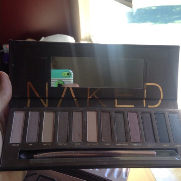 Urban Decay Palletes - Picture 2 of 4