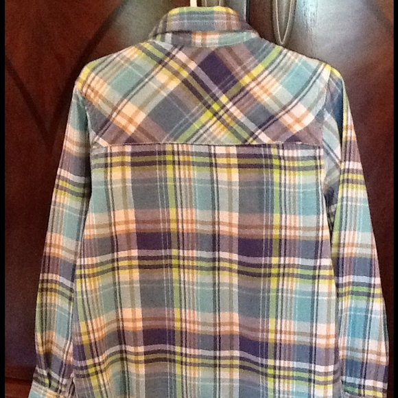 Oshkosh button up size 8 - Picture 2 of 4