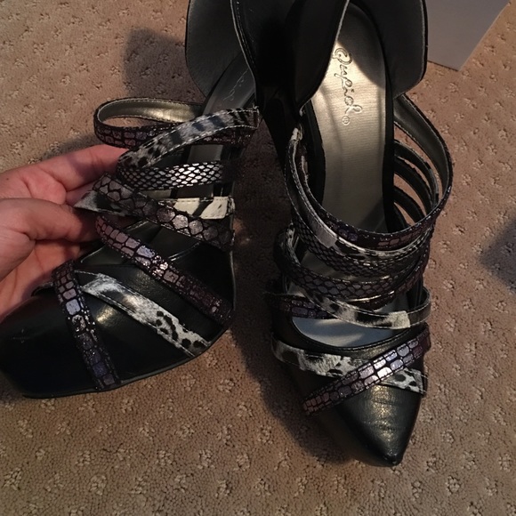 Multi-color heels - Picture 2 of 3