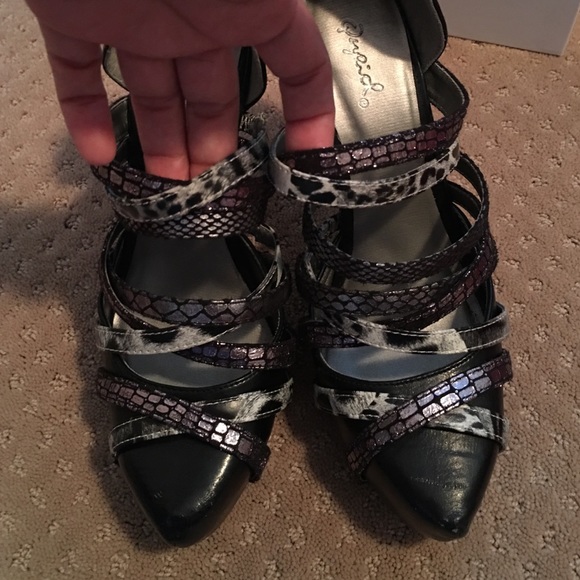 Multi-color heels - Picture 3 of 3