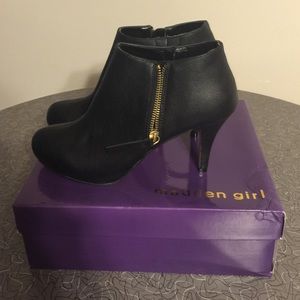 Madden Girl Ginger Black