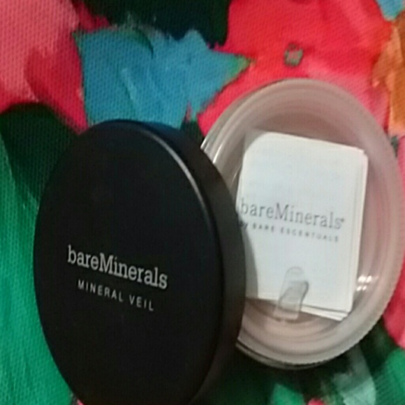 Bare minerals tinted mineral veil