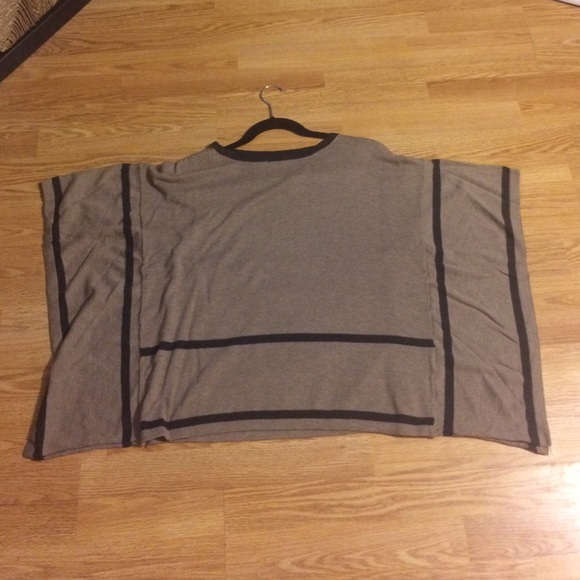 Tan and black Poncho shirt - Picture 2 of 3