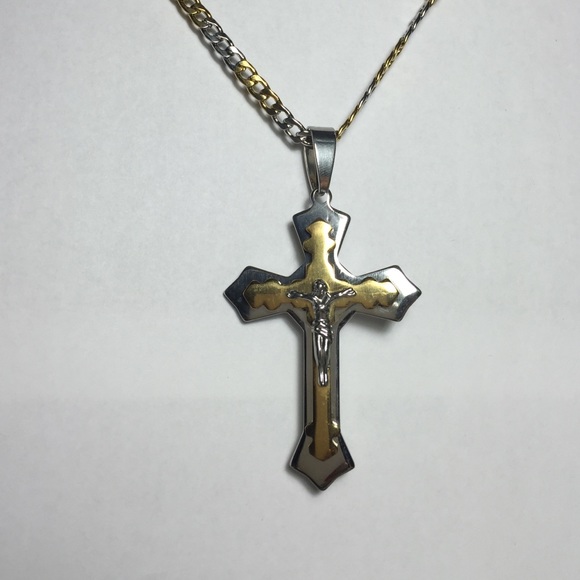 Stainless steel cross w/Jesus plus chain 2 tone