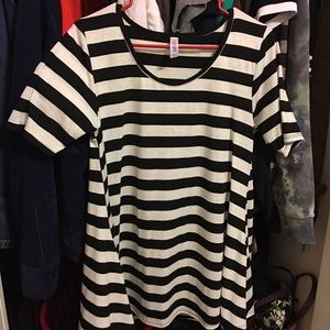 Lularoe Perfect T SZ S
