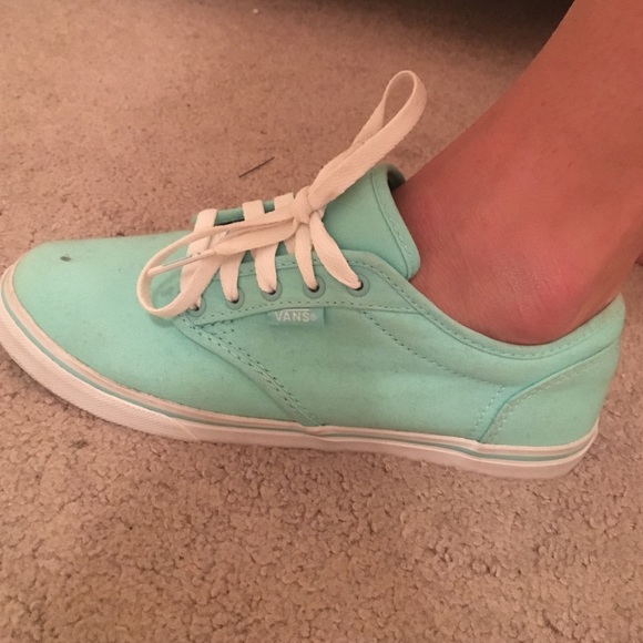 Vans - Picture 4 of 4
