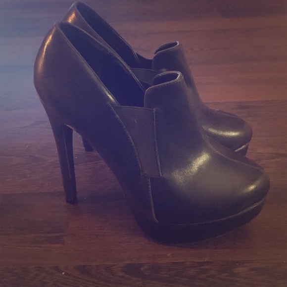 Size 8 Black Booties with Platform