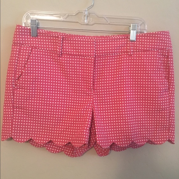 Ann Taylor scalloped edge shorts, 10 Petite