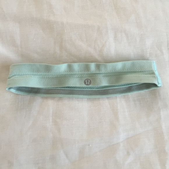 BRAND NEW Lulu Lemon headband!