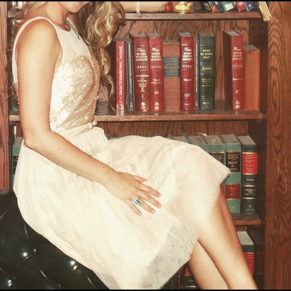 🎄Adrianna Papell Dress - Perfect for NYE!