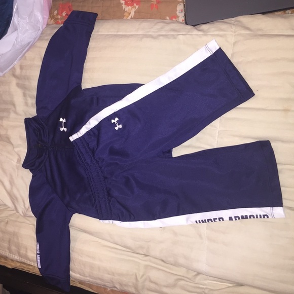 Under Armour track suit - Picture 1 of 1