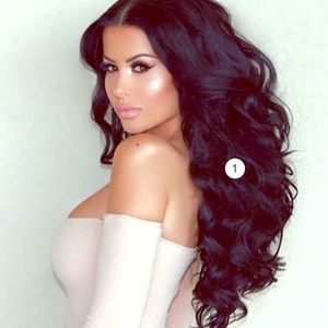 Hair clip on hair extensions size 14,16,18,20