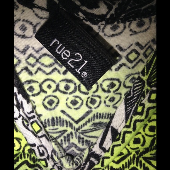 Patterned Stretch Summer Dress - Picture 3 of 3