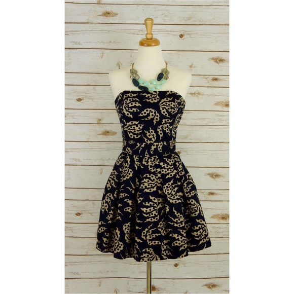 French Connection Dresses & Skirts - French Connection Strapless Dress