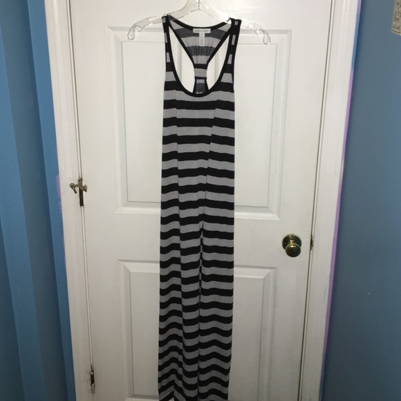 black and white maxi dress