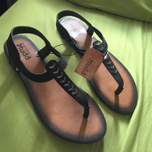 Mudd sandals