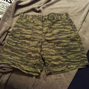 American Eagle Men's Shorts Size 30
