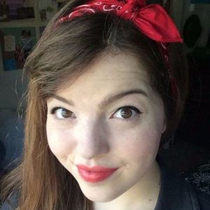 Meet your Posher, Brooke