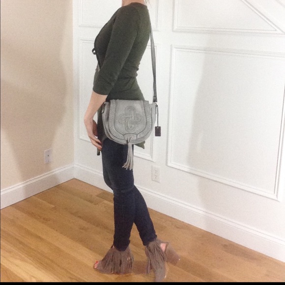 LAST Grey Cross Body Bag - Picture 4 of 4