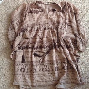 Adorable light tunic