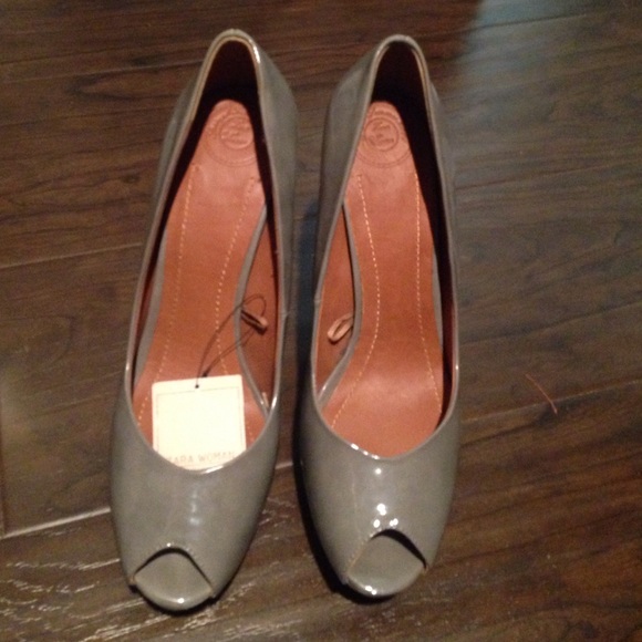 Zara woman peep toe heels