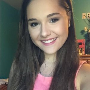 Meet your Posher, Emma