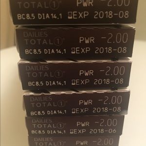 Dailies total one contact lenses