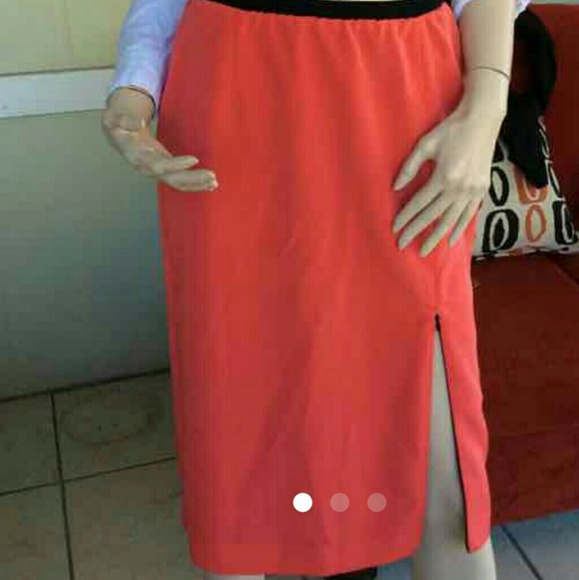 A very summery pencil skirt for Tall Women. - Picture 2 of 2