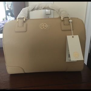 Tory Burch Robinson Satchel!