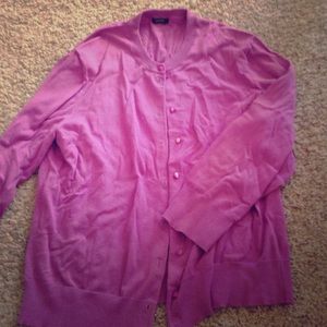 Adorable pastel cardigan!