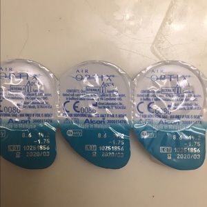Air optix Aqua contact lenses