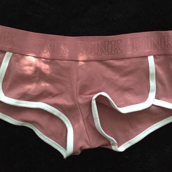 Vs pink boy shorts - Picture 2 of 3