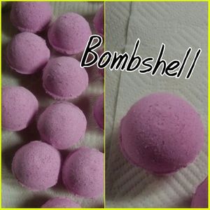 2 Bath Bombs + Sugar Scrub "Bombshell"