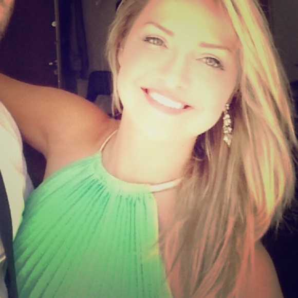 Meet your Posher, Ana - Picture 4 of 4