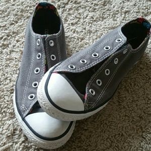 ***Junior Girl's Converse***