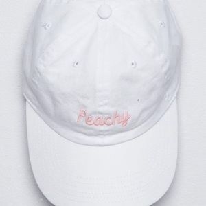 Brandy Melville Katherine Peachy white cap