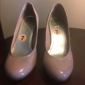 Jessica Simpson nude wedge patent leather heels