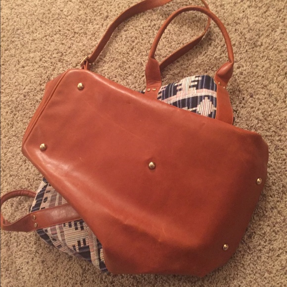 Tribal Print Weekend Bag - Picture 3 of 3