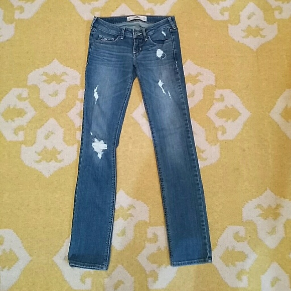 Hollister Denim - Distressed Hollister Skinny sz 0S, W24 L31