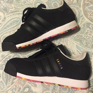 Adidas Samoas - women's size 9