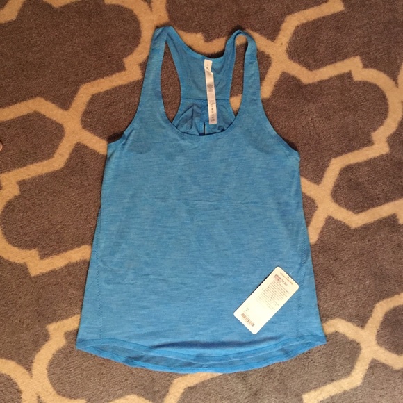 NWT Lululemon Salute the sun singlet 11