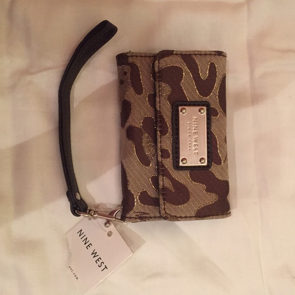 Nine West Wristlet