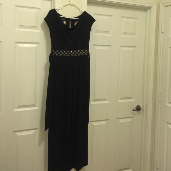 Jumper - Picture 2 of 3