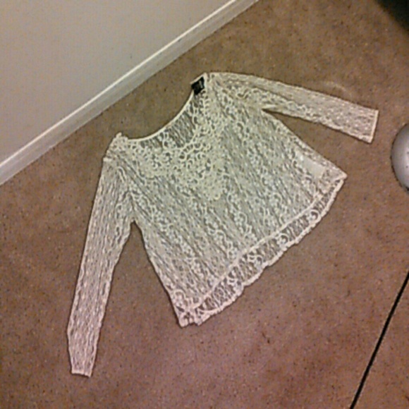 Long sleeve lace top