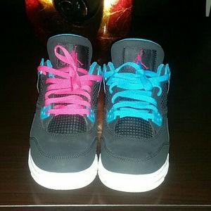 Air jordan 4 retro size 6.5y