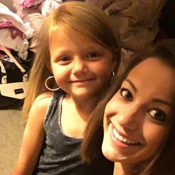 Meet your Posher, Brittney