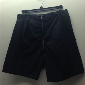 A Détacher shorts