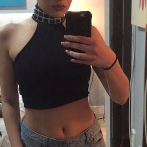 Turtle necked crop