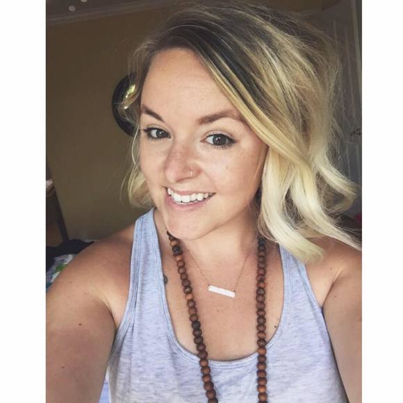 Meet your Posher, Megan - Picture 2 of 2