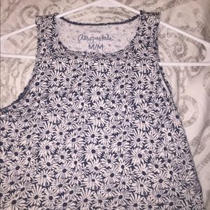 FLOWER CROP TOP